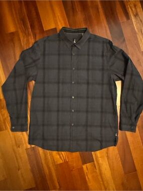 Howe Men's Black Plaid Long-Sleeve Button-Down Shirt